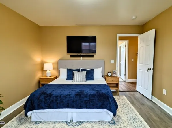 72 Sterling Avenue image 21 of 30