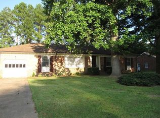 2721 Meadow Dr E, Chesapeake, VA 23321