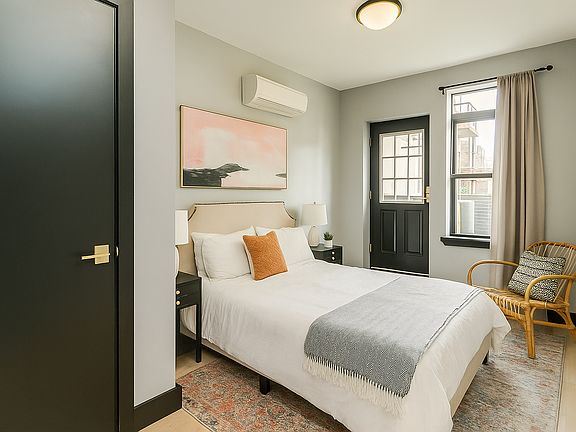 4th image of 148 Meserole St #2F