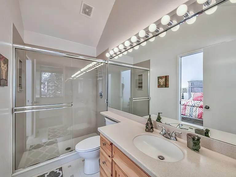 5101 N Lake Blvd #20 — Photo 12