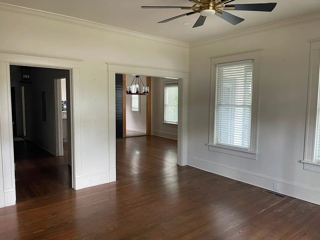 5 bed, 3.5 bath, 2892 sqft, $3,500 — Photo 3