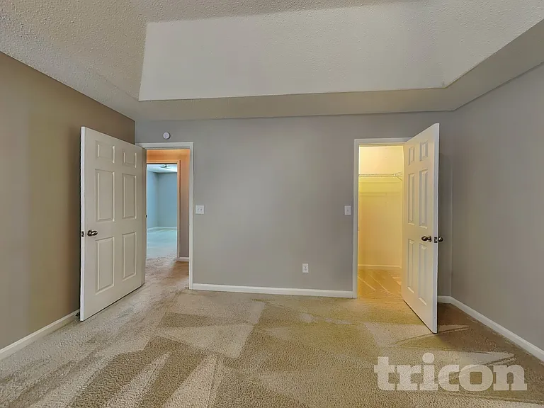 57 Honeysuckle Ct — Photo 6