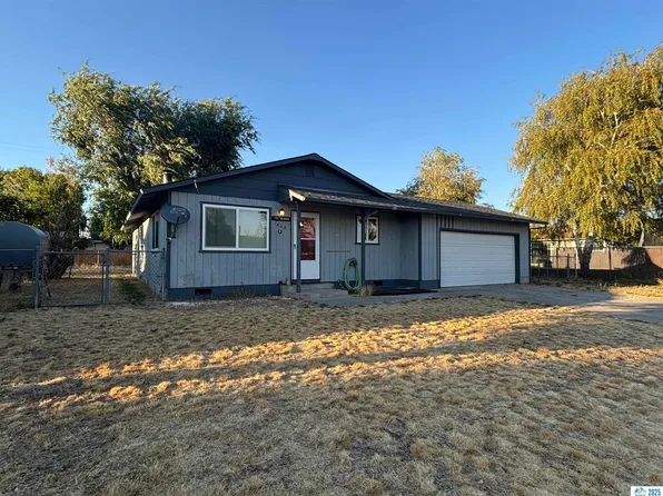 1402 W 9th St, Alturas, CA 96101