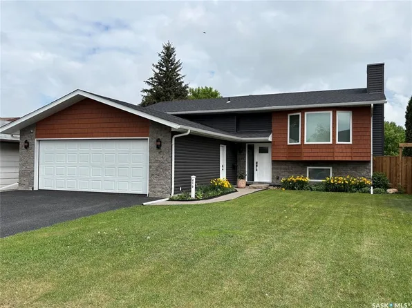 210 Thain WAY, Saskatoon, SK S7K 6T2