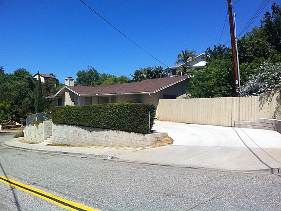 3rd image of 119 1st Ave