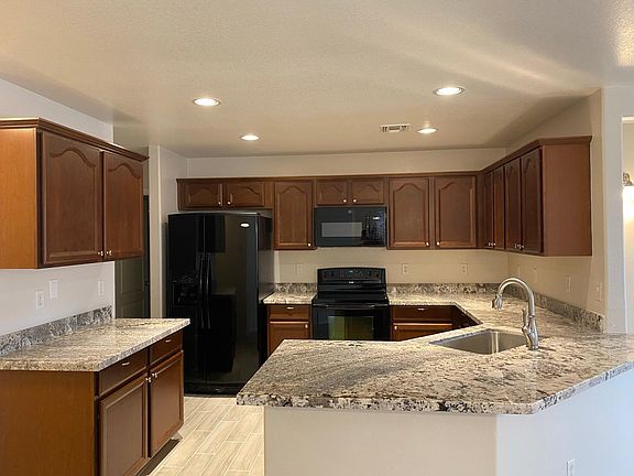 3rd image of 1151 E Leslie Cir