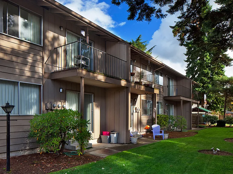 11359 NE Weidler St #1.1 — Photo 10