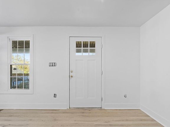 3rd image of 119 Withers Ave