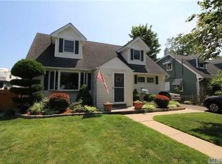 106 Burt Ave, Oceanside, NY 11572