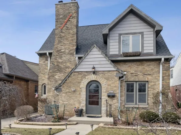 5839 North Bay Ridge AVENUE, Whitefish Bay, WI 53217