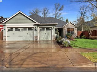 2475 Borders Dr, Eugene, OR 97404