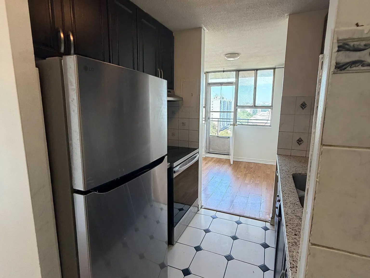 2 bed, $2,300 — Photo 4