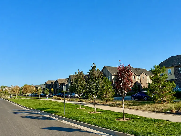 Quiet, well-maintained neighborhood setting