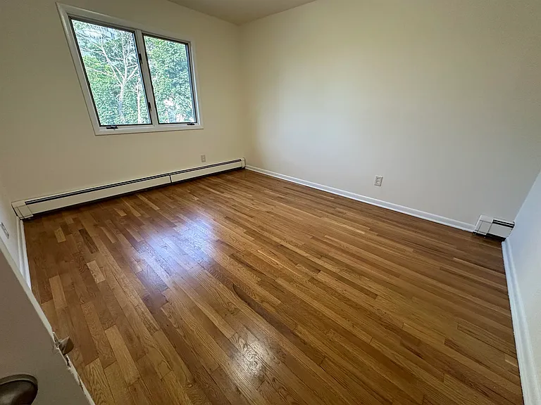 407 Jane St #2 — Photo 9