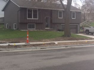 4704 Wakonda Dr, Norwalk, IA 50211