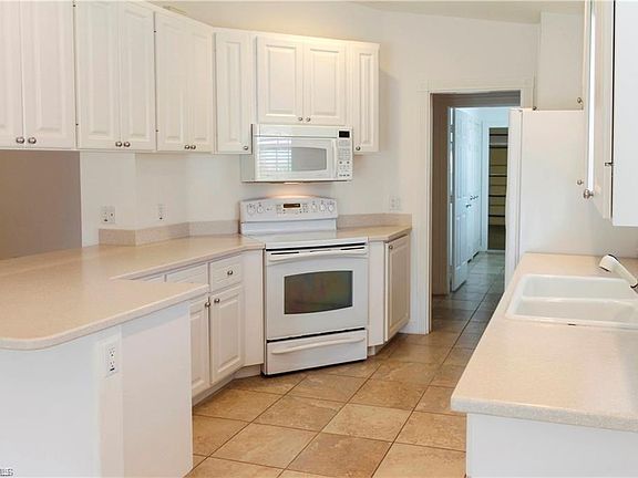4th image of 15383 Queen Angel Way