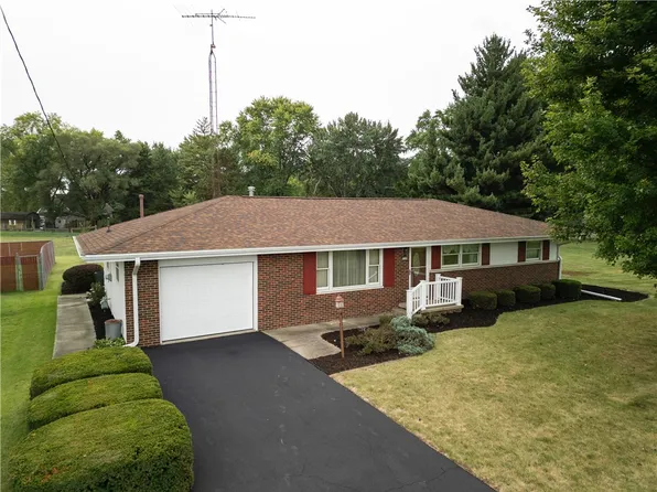 2208 Batestown Rd, Danville, IL 61832