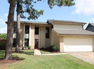 10819 Sagerock Dr, Houston, TX 77089