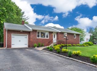 340 Hollywood Ave, Fairfield, NJ 07004