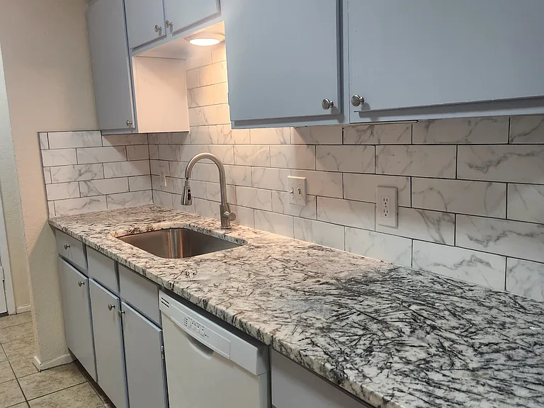 3712 Hulen Park Cir — Photo 1