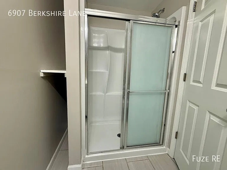 6907 Berkshire Ln — Photo 26