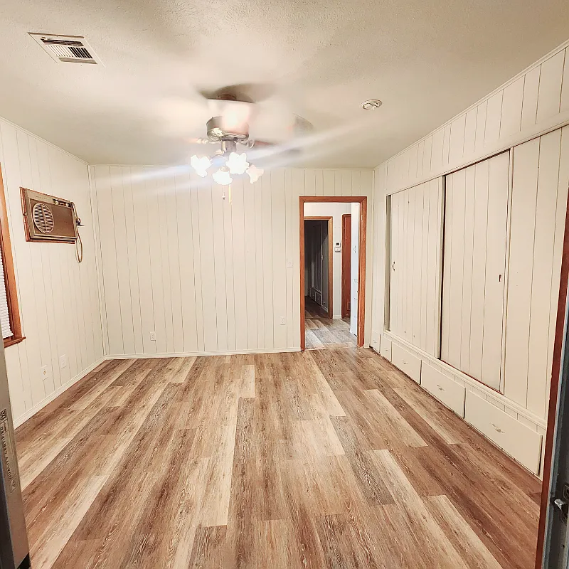 Spacey 2 Bed 2 Bath | Fireplace | Huge Kitchen | Two Living Spaces — Photo 3