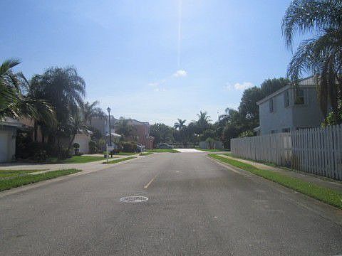 2nd image of 10141 SW 9th Ln