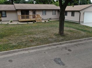 806 2nd Ave NE, Clarion, IA 50525