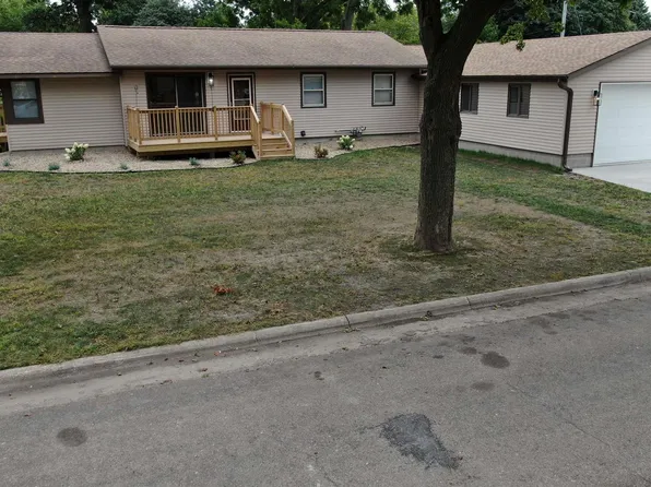 806 2nd Ave NE, Clarion, IA 50525