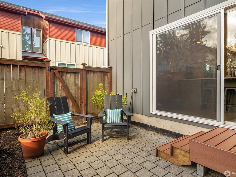10317 Sand Point Way NE — Photo 24