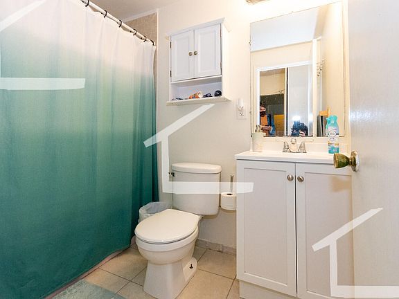 5th image of 215 Lake Shore Rd #5