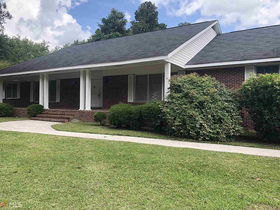 1st image of 121 Holly Dr