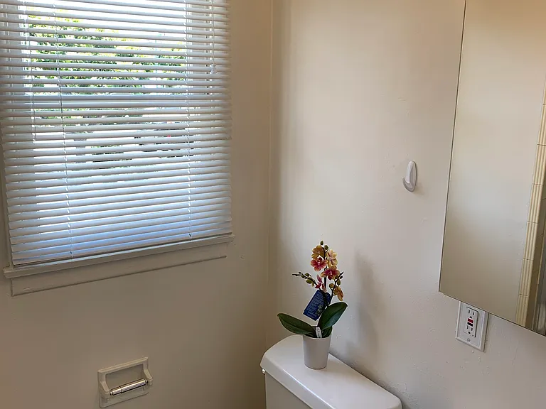 3871 Watseka Ave #14 — Photo 6