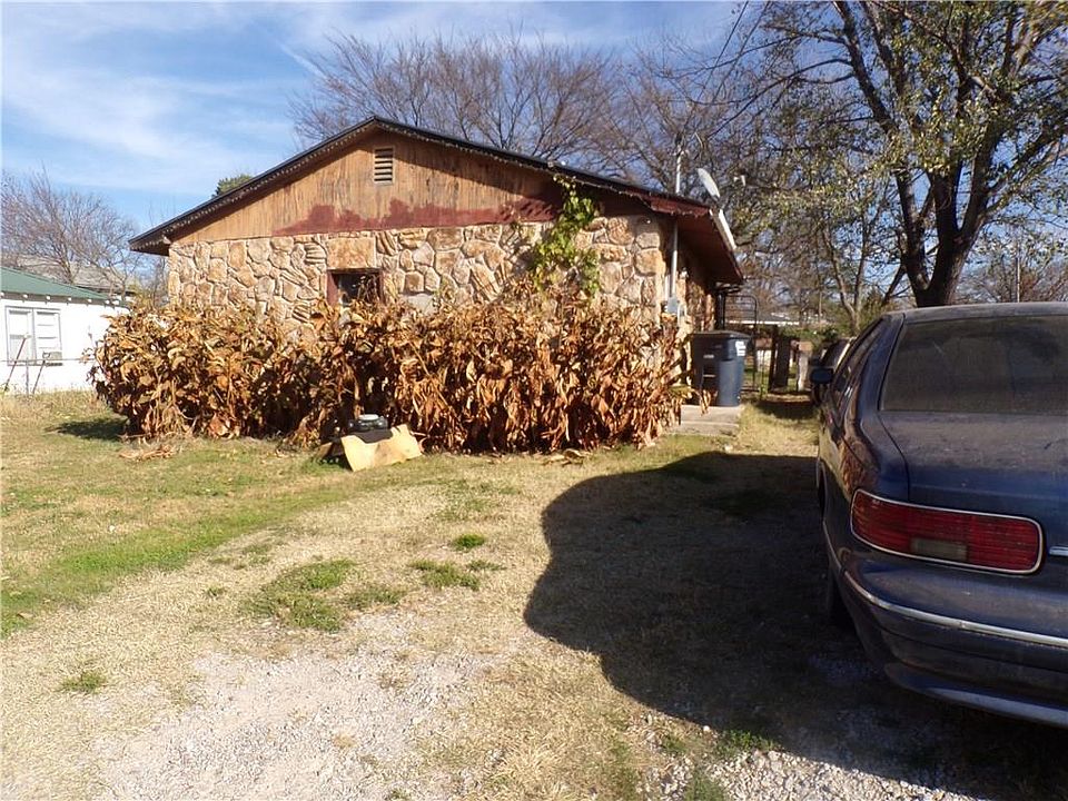 1st image of 307 S Osage Ave