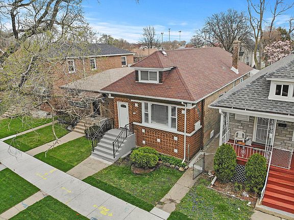 5th image of 10443 S Bensley Ave