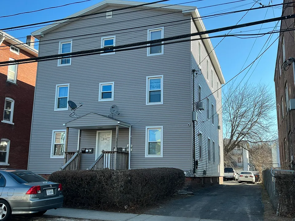 343 High St #3N