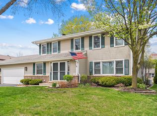 107 W Theodore Ln, Itasca, IL 60143