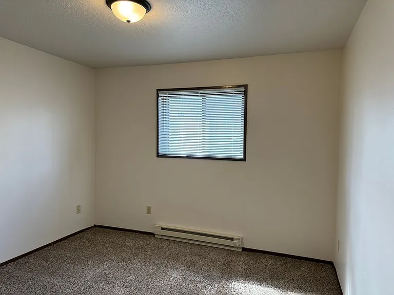 Silver Leaf Apartments — Photo 33