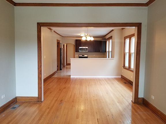 4th image of 1409 Scoville Ave