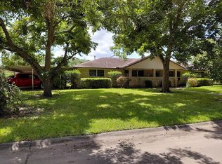 736 Northridge Dr, Angleton, TX 77515