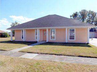 3109 Moss Ln, Violet, LA 70092
