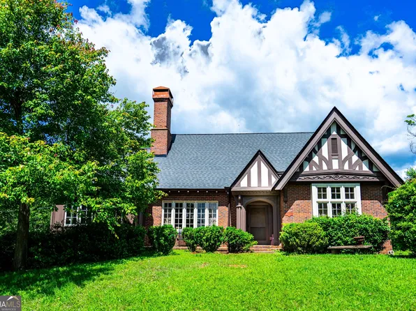 1007 4th Ave, West Point, GA 31833