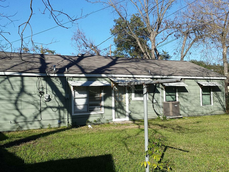2nd image of 808 E Witcher Ln