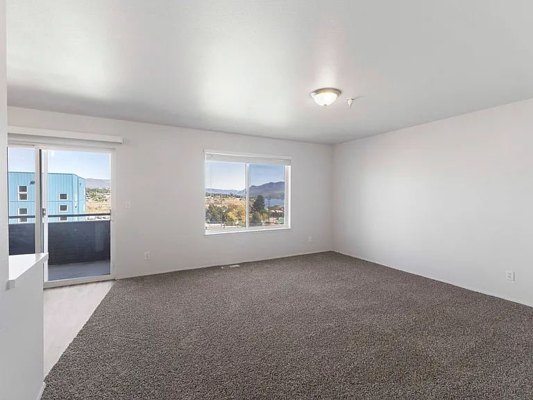 Aspen Heights Apartments — Photo 32