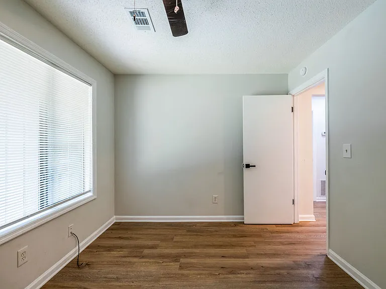 108 Summerwood Dr — Photo 32