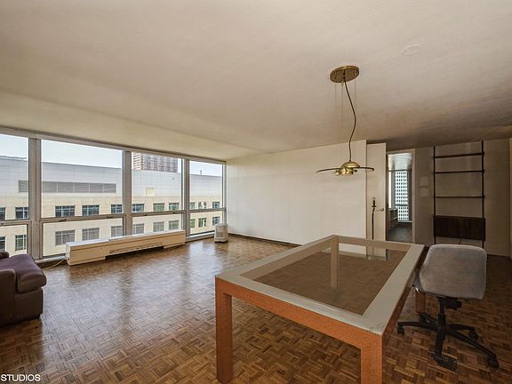 4th image of 340 W Diversey Pkwy APT 1420