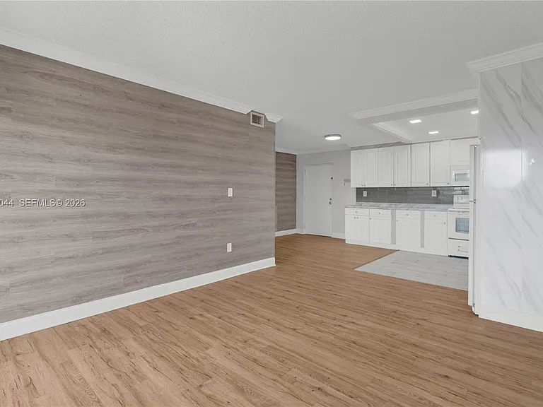 1121 SW 122nd Ave #412-2 — Photo 25