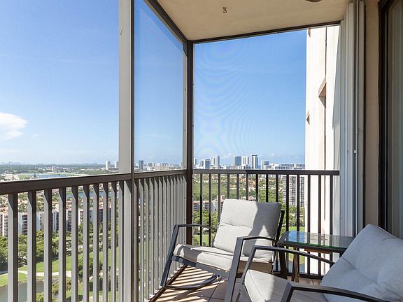 5th image of 20301 W Country Club Dr APT 2621