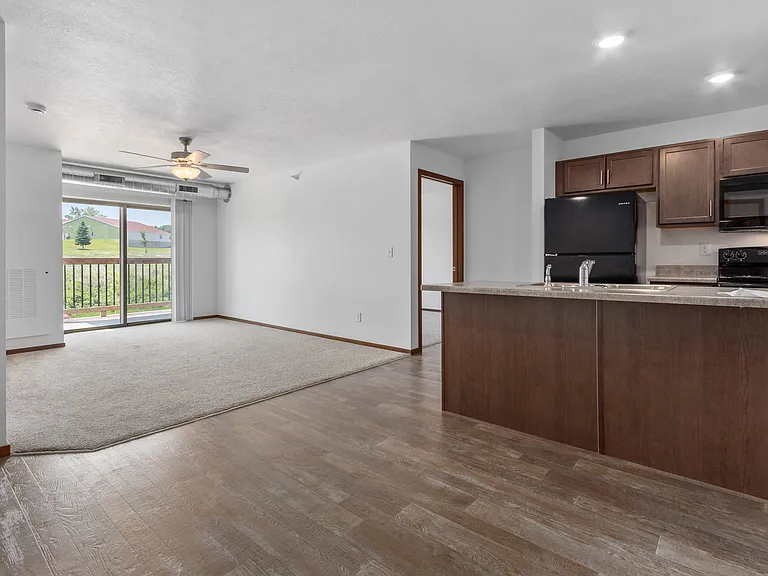 Willows South Commons — Photo 17