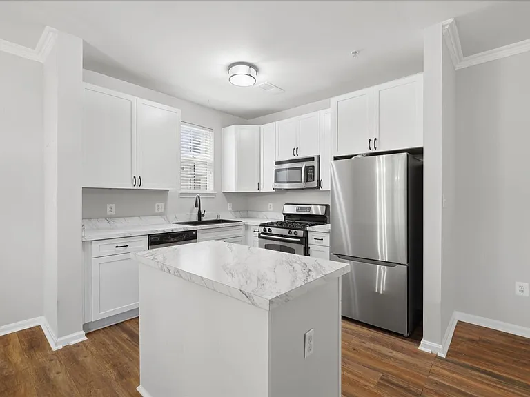 21228 McFadden Sq #314 — Photo 19